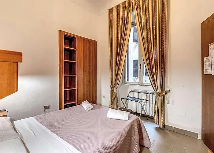 Giada Hotel 2*